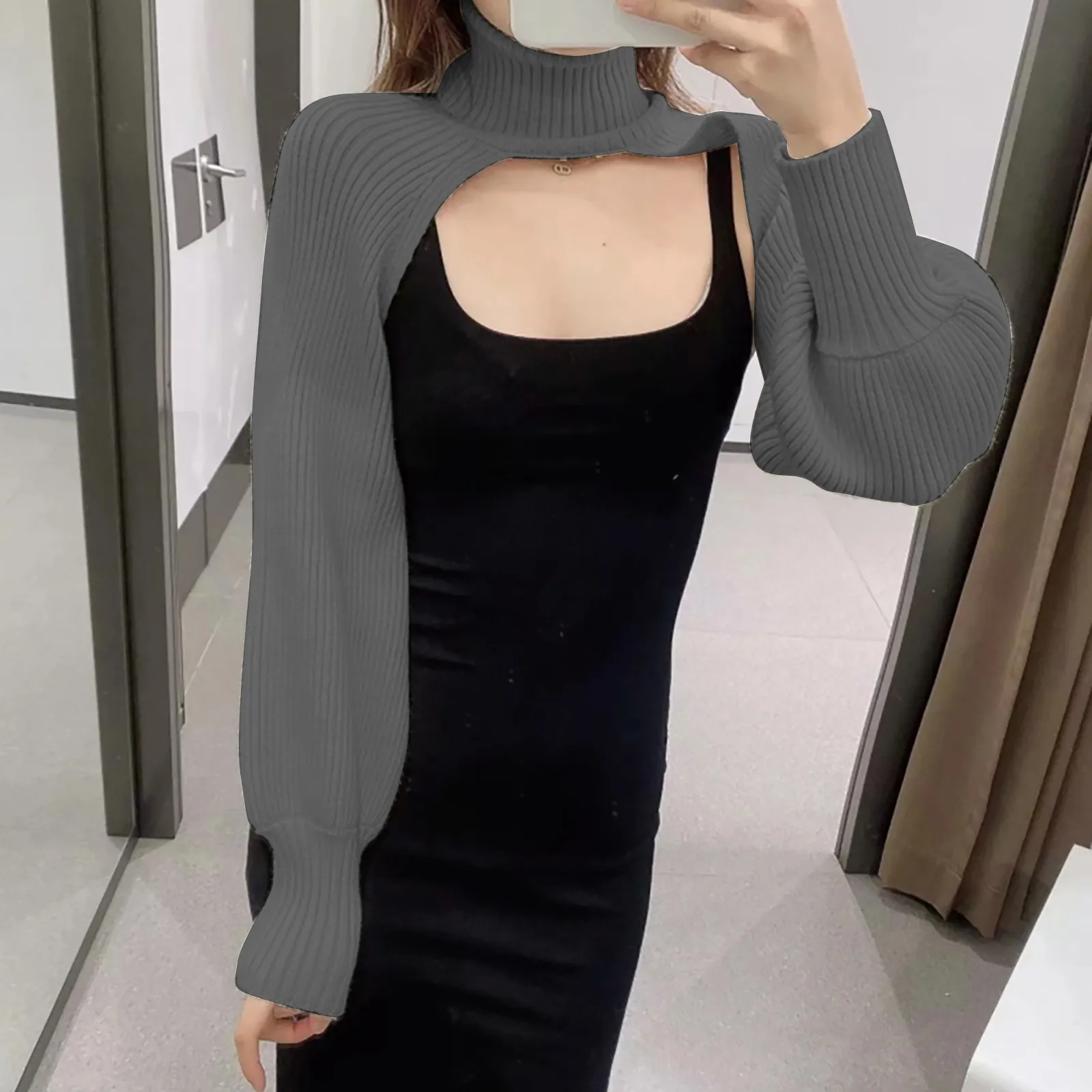 Ladies Fashion Personality Ultra Short Sweater Sexy High Neck Open Chest Sweater
Ladies Fashion Personality Ultra Short Sweater Sexy High Neck Open Chest Sweater