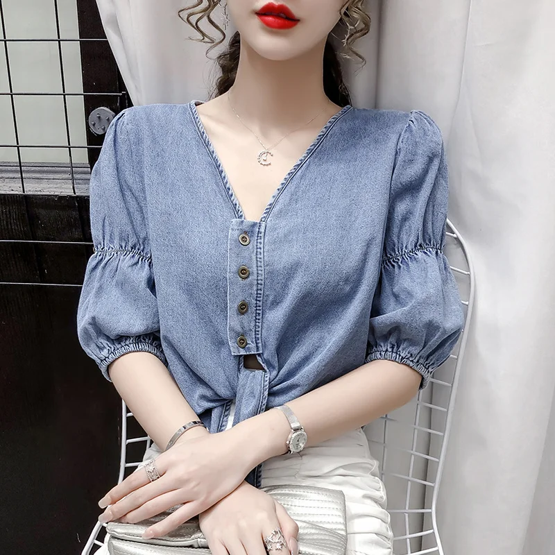 Shirt 2022 summer new design retro tie V-neck slim denim short-sleeved blouse women jean shirt female
Shirt 2022 summer new design retro tie V-neck slim denim short-sleeved blouse women jean shirt female