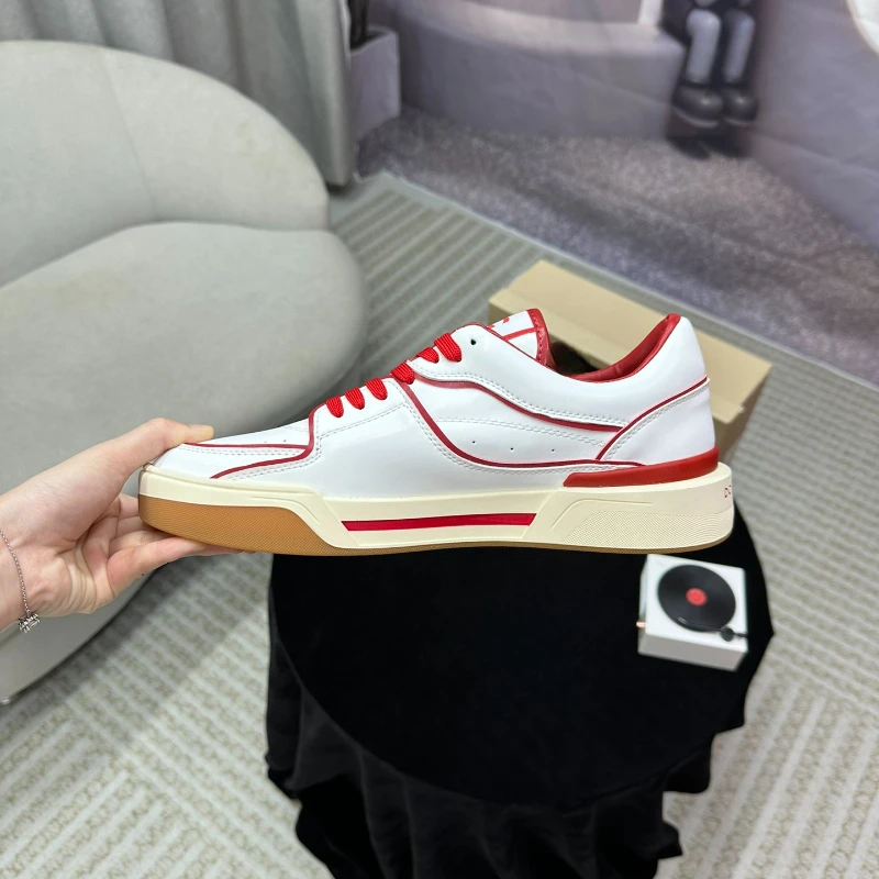 Luxury Casual White Shoes Sports Fashion D Brand Skateboard Shoes Outdoor Designer All-match Shoes Leather High Quality Sneaker
Luxury Casual White Shoes Sports Fashion D Brand Skateboard Shoes Outdoor Designer All-match Shoes Leather High Quality Sneaker