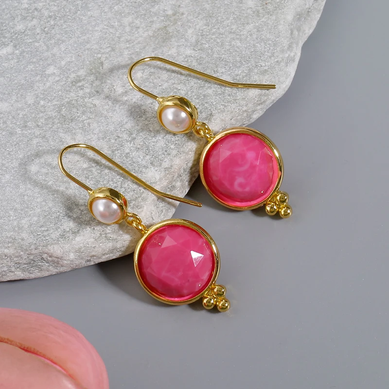 French Court Romantic Freshwater Pearl Paired with Pink Gem Golden Hook Women's Earrings
French Court Romantic Freshwater Pearl Paired with Pink Gem Golden Hook Women's Earrings