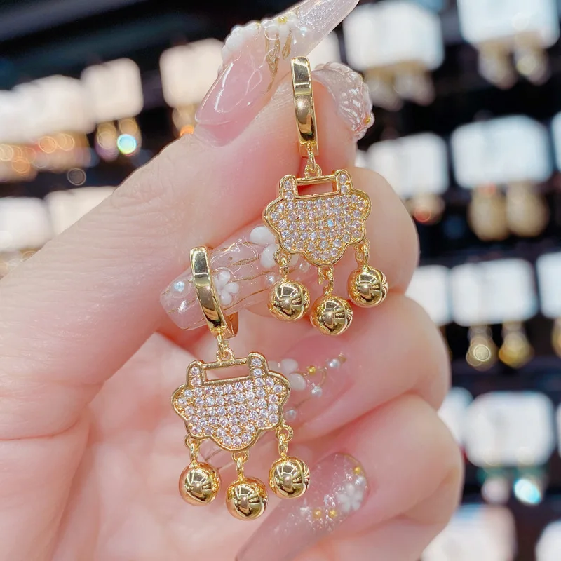 Chinese Style Gold Safety Lock Fashion Earrings Female Gift Earrings for Women Ethnic Earrings
Chinese Style Gold Safety Lock Fashion Earrings Female Gift Earrings for Women Ethnic Earrings