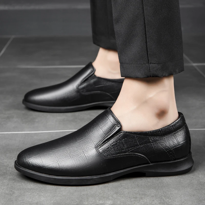 New Man Casual Formal Shoes Mens Loafers Genuine Leather Wedding Dress Flats Man Luxury Brand Oxford Shoes for Men Moccasins
New Man Casual Formal Shoes Mens Loafers Genuine Leather Wedding Dress Flats Man Luxury Brand Oxford Shoes for Men Moccasins