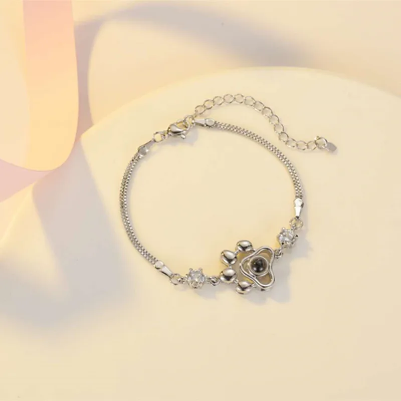 2022 new 100 languages bracelet custom photo lettering projection I love you net red vibrato with the same hand jewelry B206
2022 new 100 languages bracelet custom photo lettering projection I love you net red vibrato with the same hand jewelry B206