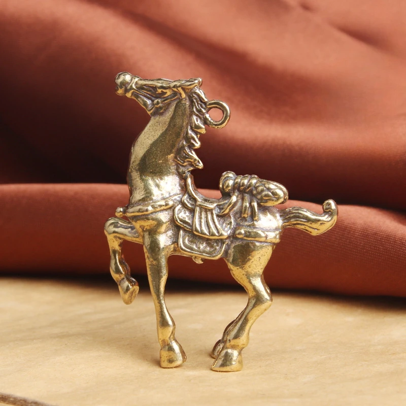 Retro Pure Brass Feng Shui Horse Car Key Chain Pendant Bring Good Luck Immediately Win Home Desktop Decoration Festivals Gifts
Retro Pure Brass Feng Shui Horse Car Key Chain Pendant Bring Good Luck Immediately Win Home Desktop Decoration Festivals Gifts