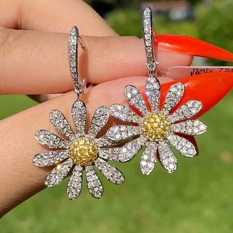 Vintage Two Tone Sunflower Shaped Drop Earrings Simple Design Retro Dangle For Women Dancy Party Jewelry Gift A4M916
Vintage Two Tone Sunflower Shaped Drop Earrings Simple Design Retro Dangle For Women Dancy Party Jewelry Gift A4M916