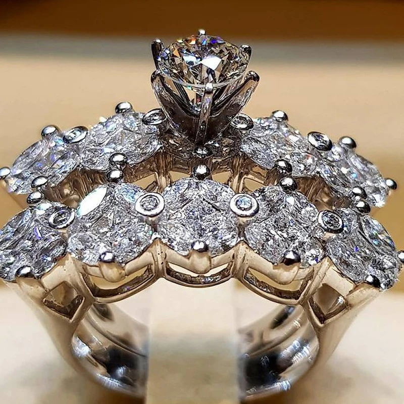 2 Stks/set Mode Luxe Kristal Steen Kristal Ringen Voor Vrouwen Sliver Kleur Bruiloft Engagement Zirkoon Ringen Sieraden
2 Stks/set Mode Luxe Kristal Steen Kristal Ringen Voor Vrouwen Sliver Kleur Bruiloft Engagement Zirkoon Ringen Sieraden