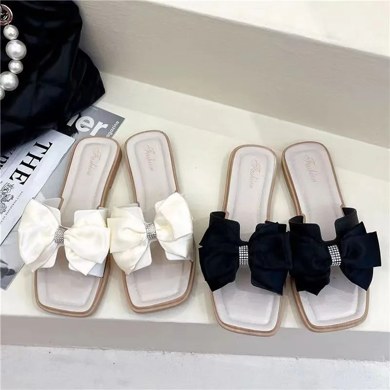 Bow Shoes Women Slippers Fashion Slippers Men Shoes Non-slip Wear-resistant Comfortable Personalized Deodorization
Bow Shoes Women Slippers Fashion Slippers Men Shoes Non-slip Wear-resistant Comfortable Personalized Deodorization
