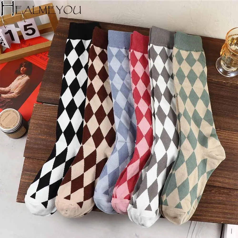 Women's Knee Stockings College Style Diamond Plaid Knee Stockings Fall and Winter Leg Warmers Fashion Casual Stockings
Women's Knee Stockings College Style Diamond Plaid Knee Stockings Fall and Winter Leg Warmers Fashion Casual Stockings