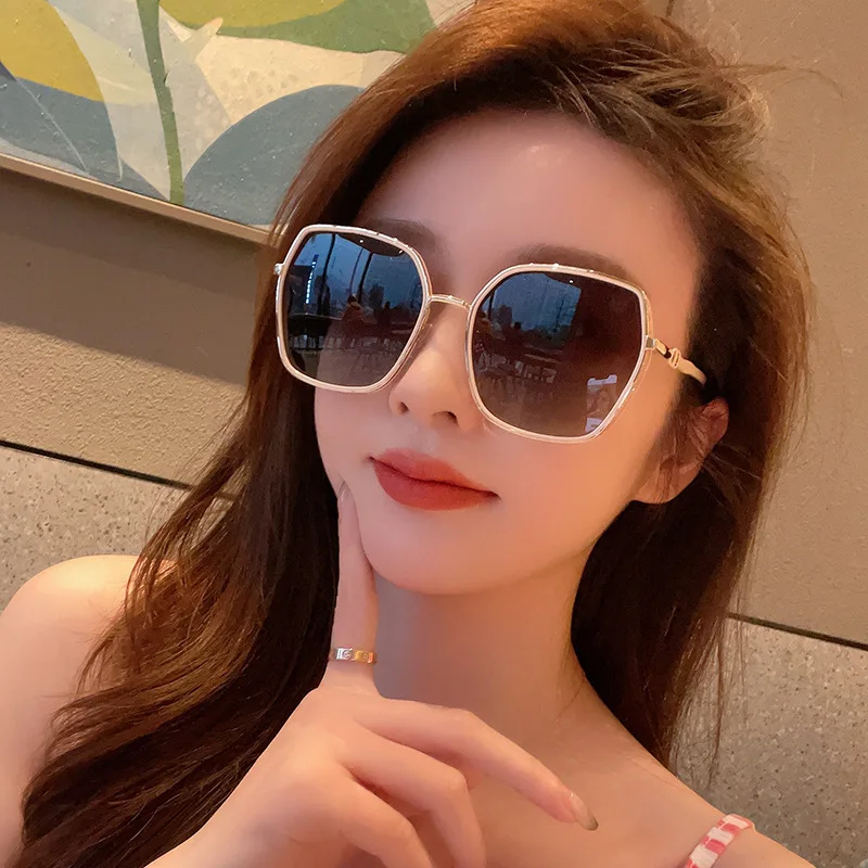 Luxury Square Oversized Sunglasses for Women UV400 sunglasses for Ladies Traveling Female Fashion Shades Eyewear
Luxury Square Oversized Sunglasses for Women UV400 sunglasses for Ladies Traveling Female Fashion Shades Eyewear