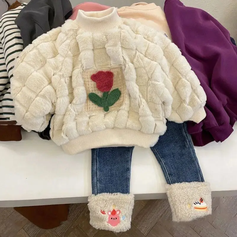 2022 Sweatshirts Hoodies O-neck Collar Pullover Regular Length Floral Embroidery Sweet Fashion Lovely Winter Children Girls
2022 Sweatshirts Hoodies O-neck Collar Pullover Regular Length Floral Embroidery Sweet Fashion Lovely Winter Children Girls