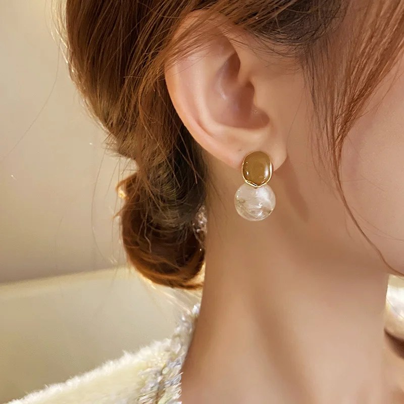 New Design Fashion Double Circle Brown Drop Earrings For Women Vintage Elegant Trendy Earrings Jewelry Wedding Party Gift aretes
New Design Fashion Double Circle Brown Drop Earrings For Women Vintage Elegant Trendy Earrings Jewelry Wedding Party Gift aretes