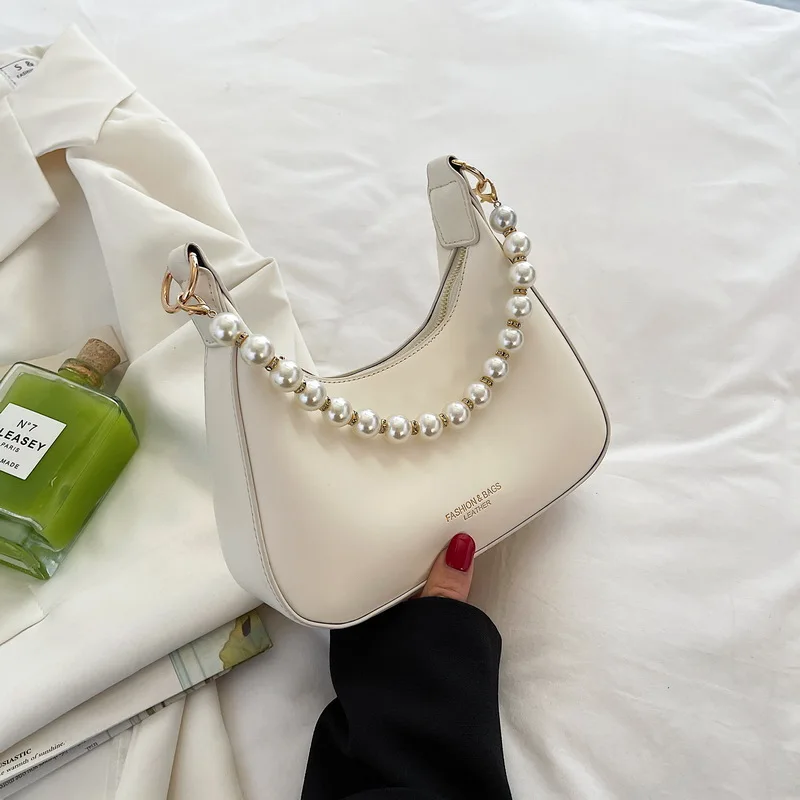 New Summer 2022 Pattern Shoulder Bag Female PU Leather Half-moon Bag Fashion Chains Crossbody Bag Designer Armpit Bag Purse
New Summer 2022 Pattern Shoulder Bag Female PU Leather Half-moon Bag Fashion Chains Crossbody Bag Designer Armpit Bag Purse