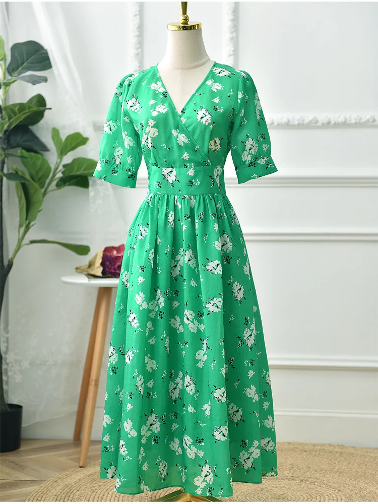 Long Dress Women 2022 Summer New Print Floral V-Neck Short-Sleeved A-Line Large Swing Skirt High Quality
Long Dress Women 2022 Summer New Print Floral V-Neck Short-Sleeved A-Line Large Swing Skirt High Quality