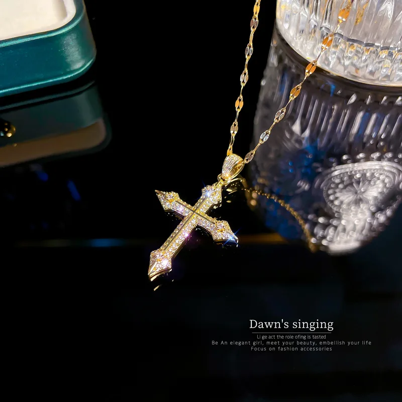 Lady Gold Color Luxury Jewelry Super Sparkling Exquisite Rhinestone Decoration Cross Pendant Necklace Girls Original Gifts
Lady Gold Color Luxury Jewelry Super Sparkling Exquisite Rhinestone Decoration Cross Pendant Necklace Girls Original Gifts