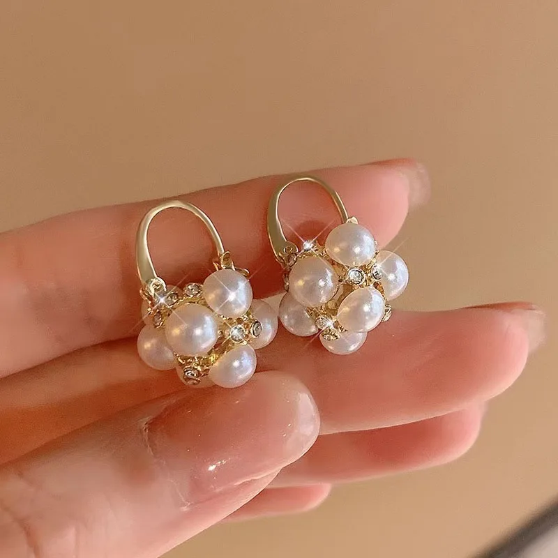 2023 New Fashion Trend Unique Design Elegant Delicate Geometric Zircon Pearl Earrings Women Jewelry Party Gifts Wholesale
2023 New Fashion Trend Unique Design Elegant Delicate Geometric Zircon Pearl Earrings Women Jewelry Party Gifts Wholesale