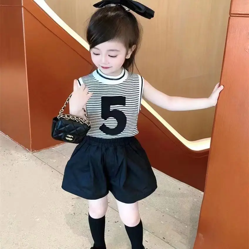 Kids Girl Baby Summer Suit Summer Fashionable And Cute Net Red Sleeveless Tank Top Pants Girls Two Piece Set Kids Outfits
Kids Girl Baby Summer Suit Summer Fashionable And Cute Net Red Sleeveless Tank Top Pants Girls Two Piece Set Kids Outfits