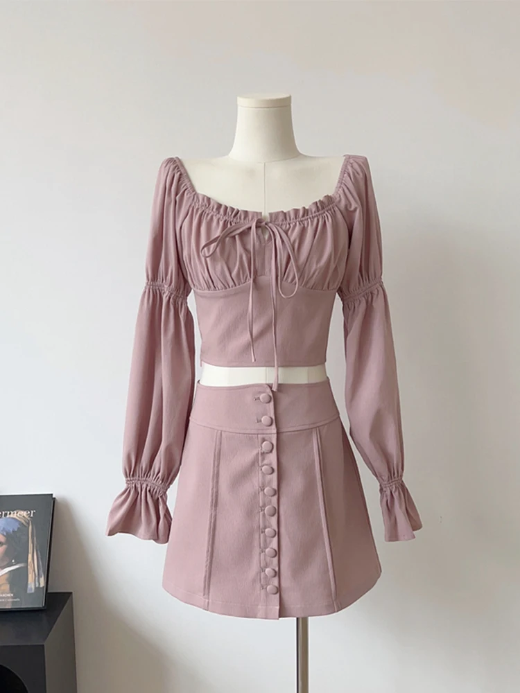 New Style High Quality 2 Piece Set Office Lady Square Collar Princess Sleeves Pleat Crop Top+Elastic Waist A-Line Skirt Kpop 
New Style High Quality 2 Piece Set Office Lady Square Collar Princess Sleeves Pleat Crop Top+Elastic Waist A-Line Skirt Kpop