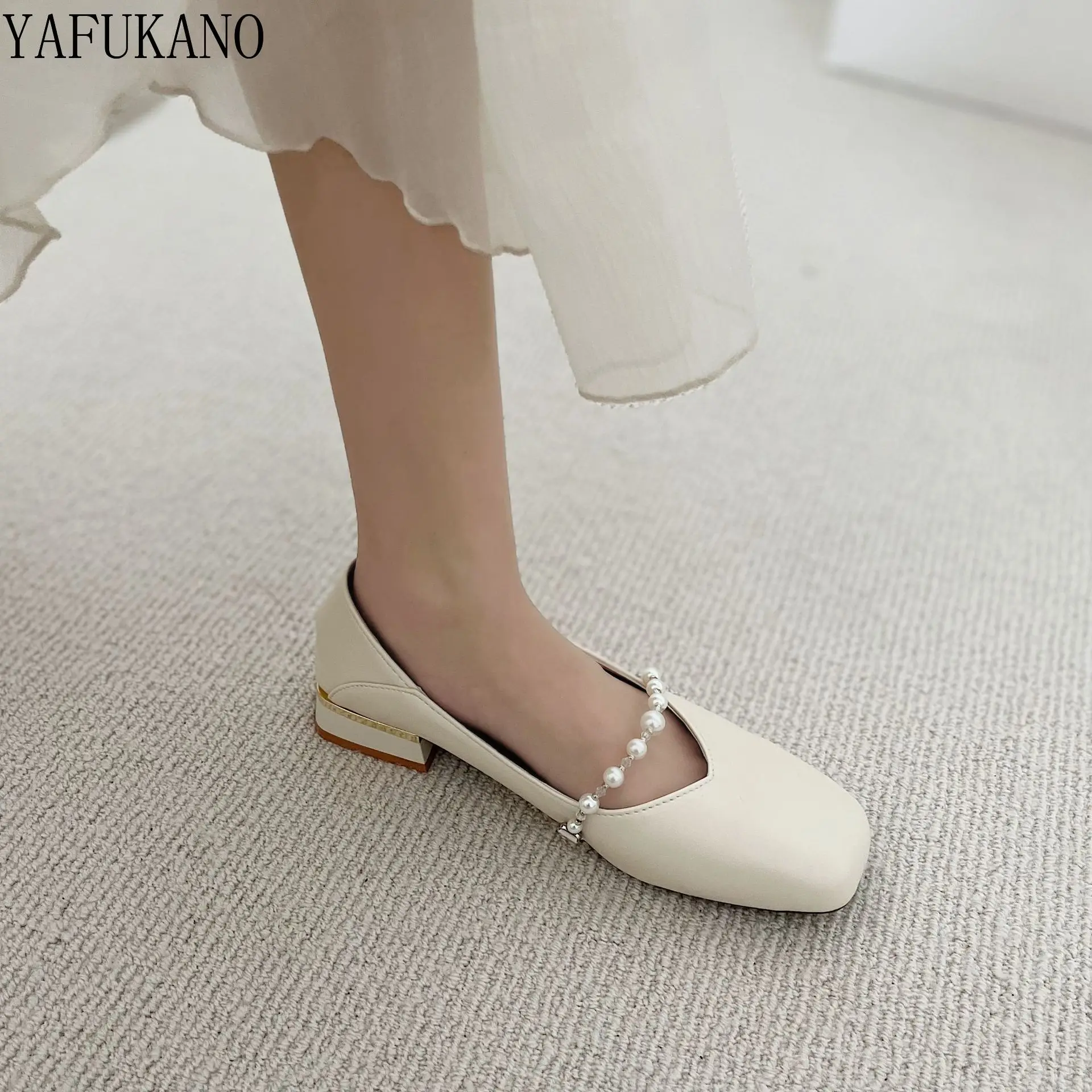 Маленькие кожаные туфли в стиле ретро с жемчугом, женские модные вечерние классические туфли без застежек, нежные стильные натуральные туф...
Маленькие кожаные туфли в стиле ретро с жемчугом, женские модные вечерние классические туфли без застежек, нежные стильные натуральные туф...