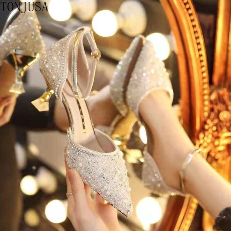 Elegant Ladies Ankle Strap Pumps High Heels Crystal Wedding Shoes Bride for Women 2022 Spring Pointed Toe Luxury Pumps Woman
Elegant Ladies Ankle Strap Pumps High Heels Crystal Wedding Shoes Bride for Women 2022 Spring Pointed Toe Luxury Pumps Woman