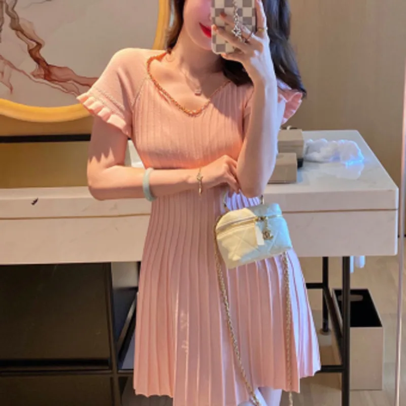 Korean Fashion Sweet Knitted Sweater Dress 2021 Summer Women Elegant Short Sleeve Casual Dress Ladies Mini Vestidos Robe Femme
Korean Fashion Sweet Knitted Sweater Dress 2021 Summer Women Elegant Short Sleeve Casual Dress Ladies Mini Vestidos Robe Femme