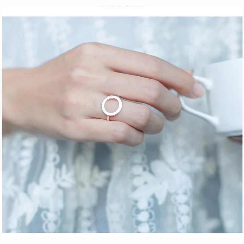 Trusta 2020 Women 925 Sterling Silver Fashion Jewelry Hollow Round Cocktail Ring Sizable 6 7 8 Girls Teen Womens Xmas Gift DS226
Trusta 2020 Women 925 Sterling Silver Fashion Jewelry Hollow Round Cocktail Ring Sizable 6 7 8 Girls Teen Womens Xmas Gift DS226