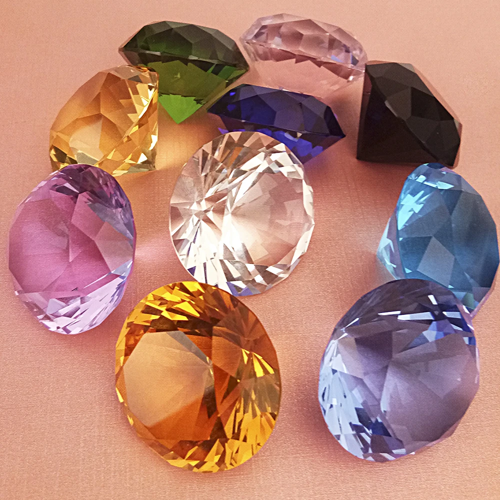 60/80mm Multicolor Crystal Faceted Diamond Paperweight Photography Props Handicraft Ornaments Souvenirs Decoration Gifts
60/80mm Multicolor Crystal Faceted Diamond Paperweight Photography Props Handicraft Ornaments Souvenirs Decoration Gifts