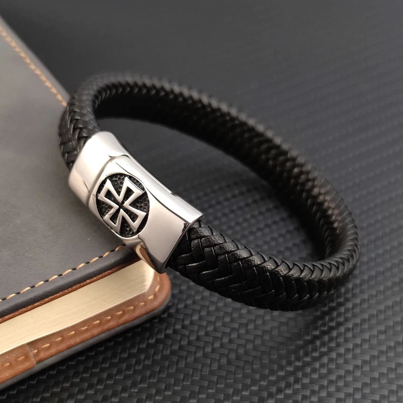 Top Quality Wrap Braided Leather Stainless Steel Cross Bracelet For Men Magnetic Buckle Party Accessories Punk Bangle Jewelry
Top Quality Wrap Braided Leather Stainless Steel Cross Bracelet For Men Magnetic Buckle Party Accessories Punk Bangle Jewelry