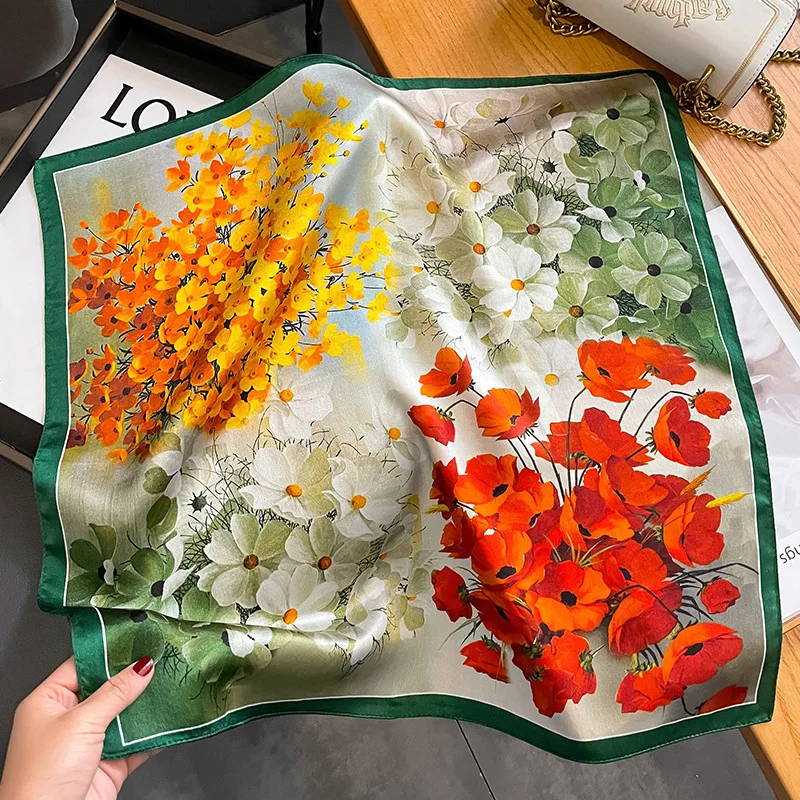 Женский квадратный шарф из натурального шелка, с цветком
Женский квадратный шарф из натурального шелка, с цветком