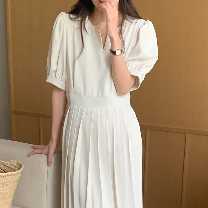 Summer Big skirt French romance Vintage Elegant Long Maxi Dress Pleated Dress Solid Sweet V-Neck Korean Simple Short Sleeve
Summer Big skirt French romance Vintage Elegant Long Maxi Dress Pleated Dress Solid Sweet V-Neck Korean Simple Short Sleeve