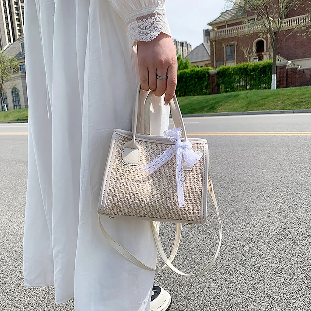 Retro Lace PU Splicing Design Crossbody Bag Women Branded Simple Summer Straw Woven Handbags Female Beach Travel Shoulder Bags
Retro Lace PU Splicing Design Crossbody Bag Women Branded Simple Summer Straw Woven Handbags Female Beach Travel Shoulder Bags