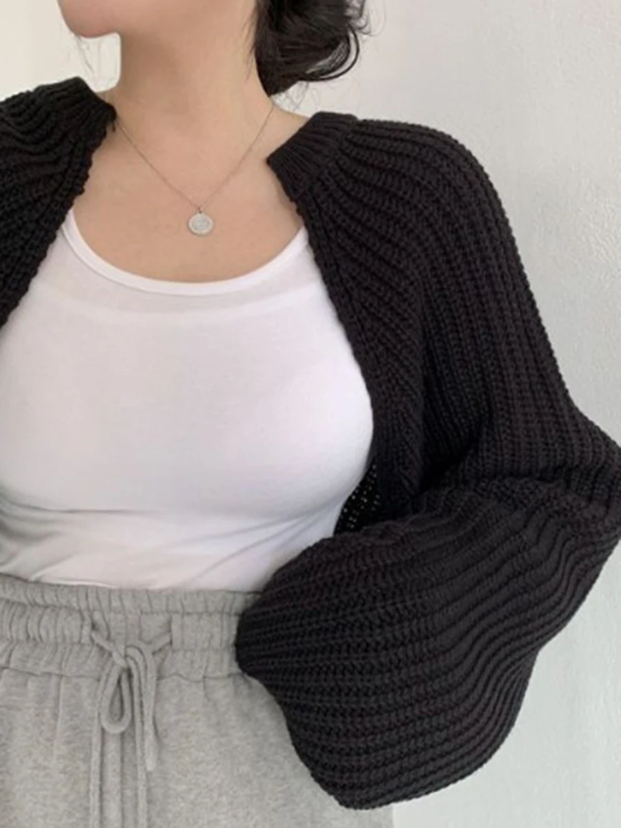 Women s Vintage Y2K Knitted Sweater Vest Sleeveless Hollow-Out Crop Top Cardigan 90s Aesthetic Clothing Streetwear
Women s Vintage Y2K Knitted Sweater Vest Sleeveless Hollow-Out Crop Top Cardigan 90s Aesthetic Clothing Streetwear