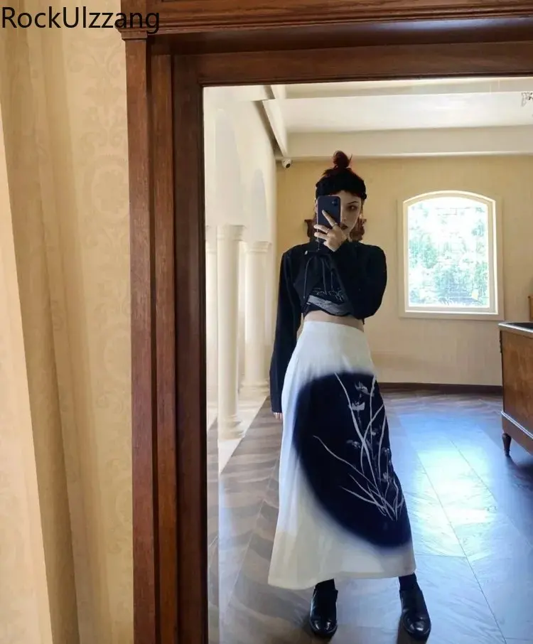 Gradient Black White Flower Print Midi Long Split Skirt High Waist Contrast Colorblock A-Line Skirts harajuku gothic y2k grunge
Gradient Black White Flower Print Midi Long Split Skirt High Waist Contrast Colorblock A-Line Skirts harajuku gothic y2k grunge