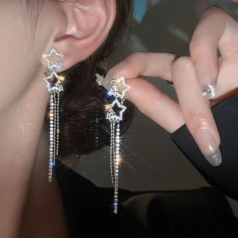 

Exquisite Shiny Zircon Tassel Earrings Hollow Out Stars Simple Design Double Pentagram Eardrop Earrings for Women's Jewelry Gift