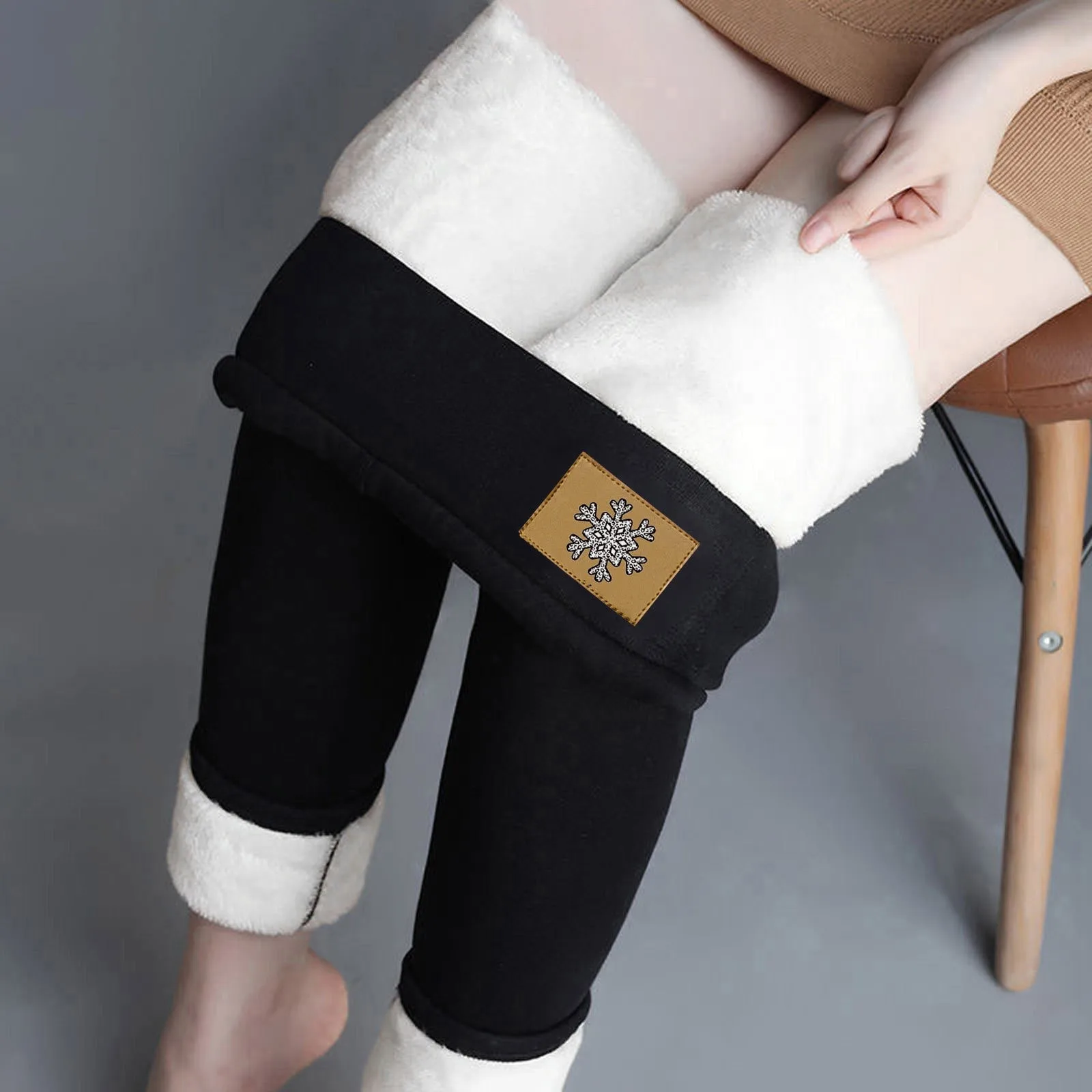 Bike Shorts Women Winter Casual Comfortable Fleece Thickened Trousers Snowflake Pattern Leather Label Slim Butt Leggings Jean
Bike Shorts Women Winter Casual Comfortable Fleece Thickened Trousers Snowflake Pattern Leather Label Slim Butt Leggings Jean