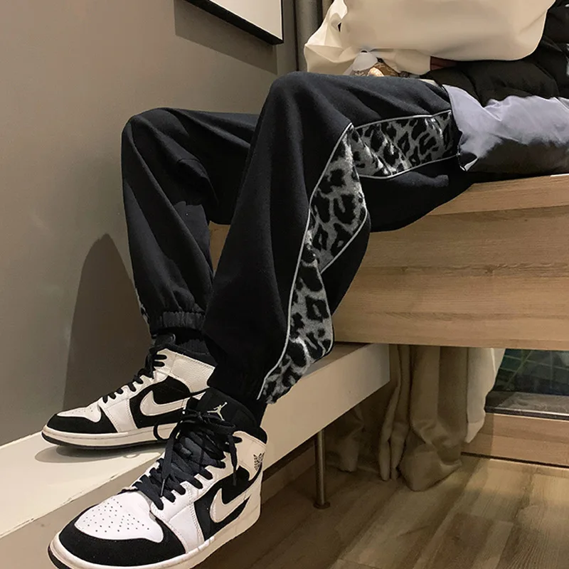 Sweatpants Sports Pants Tide BrandLeopard Pants Men/Women Spring 2022 New Beam Trend Loose High Street Pants ins Joggers
Sweatpants Sports Pants Tide BrandLeopard Pants Men/Women Spring 2022 New Beam Trend Loose High Street Pants ins Joggers