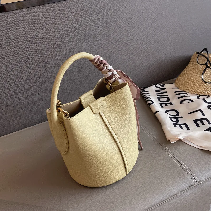 Women Casual Crossbody Bag Soft Leather Bucket Shoulder Bag for Women's Female Summer Outdoor Shopping Handbag Messenger Bags
Women Casual Crossbody Bag Soft Leather Bucket Shoulder Bag for Women's Female Summer Outdoor Shopping Handbag Messenger Bags