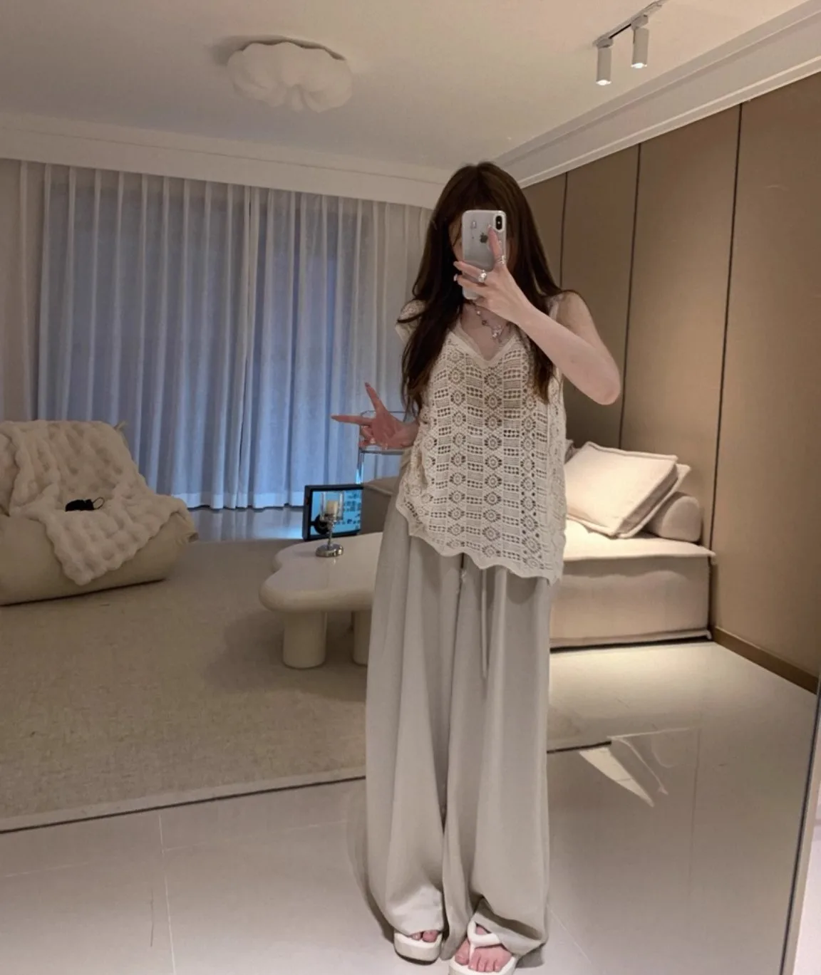 New design feeling hollowed out knitted top for women's summer new niche loose and slim versatile top
New design feeling hollowed out knitted top for women's summer new niche loose and slim versatile top