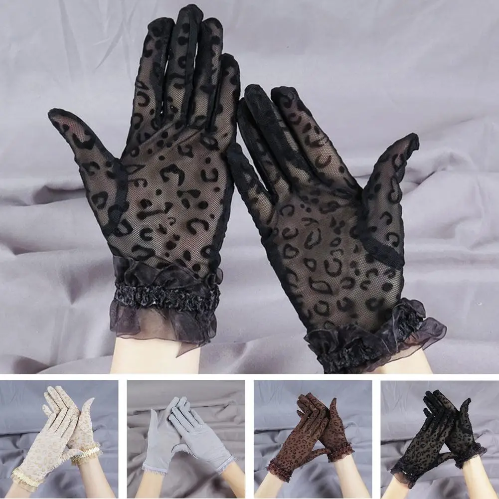 1Pair Women Wedding Bride Gloves See-through Thin Lace Leopard Print Hollow Out Full Finger Mittens Shirring Vintage Prom Gloves
1Pair Women Wedding Bride Gloves See-through Thin Lace Leopard Print Hollow Out Full Finger Mittens Shirring Vintage Prom Gloves