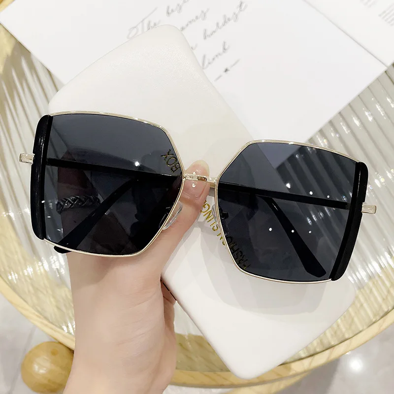 New Vintage Square Sunglasses Women Luxury Brand Big Frame Sun Glasses Female Fashion Gradient Eyewear UV400 Oculos De Sol
New Vintage Square Sunglasses Women Luxury Brand Big Frame Sun Glasses Female Fashion Gradient Eyewear UV400 Oculos De Sol