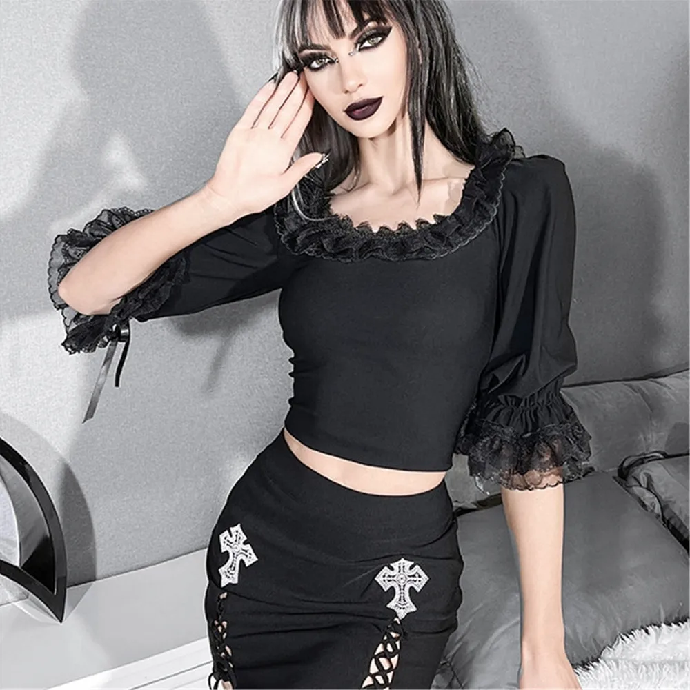 Women Fashion T-Shirt Mesh Lace Patchwork Round Neck Half Sleeve Solid Color Pullover Gothic Style Sexy Lady T-shirt For Summer
Women Fashion T-Shirt Mesh Lace Patchwork Round Neck Half Sleeve Solid Color Pullover Gothic Style Sexy Lady T-shirt For Summer