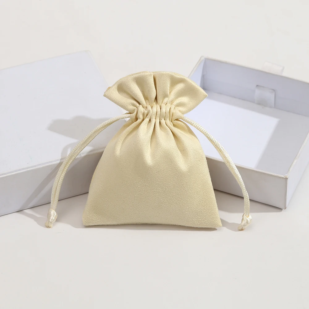 5pcs Cream Flannel Jewelry Pouch Drawstring Small Gift Bags Custom Earrings Present Packaging Pouch Brooch Ring Wedding Favors
5pcs Cream Flannel Jewelry Pouch Drawstring Small Gift Bags Custom Earrings Present Packaging Pouch Brooch Ring Wedding Favors