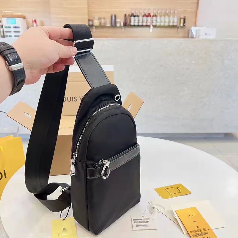 2022 fashion men's and women's universal single shoulder bag fashion messenger bag chest bag
2022 fashion men's and women's universal single shoulder bag fashion messenger bag chest bag