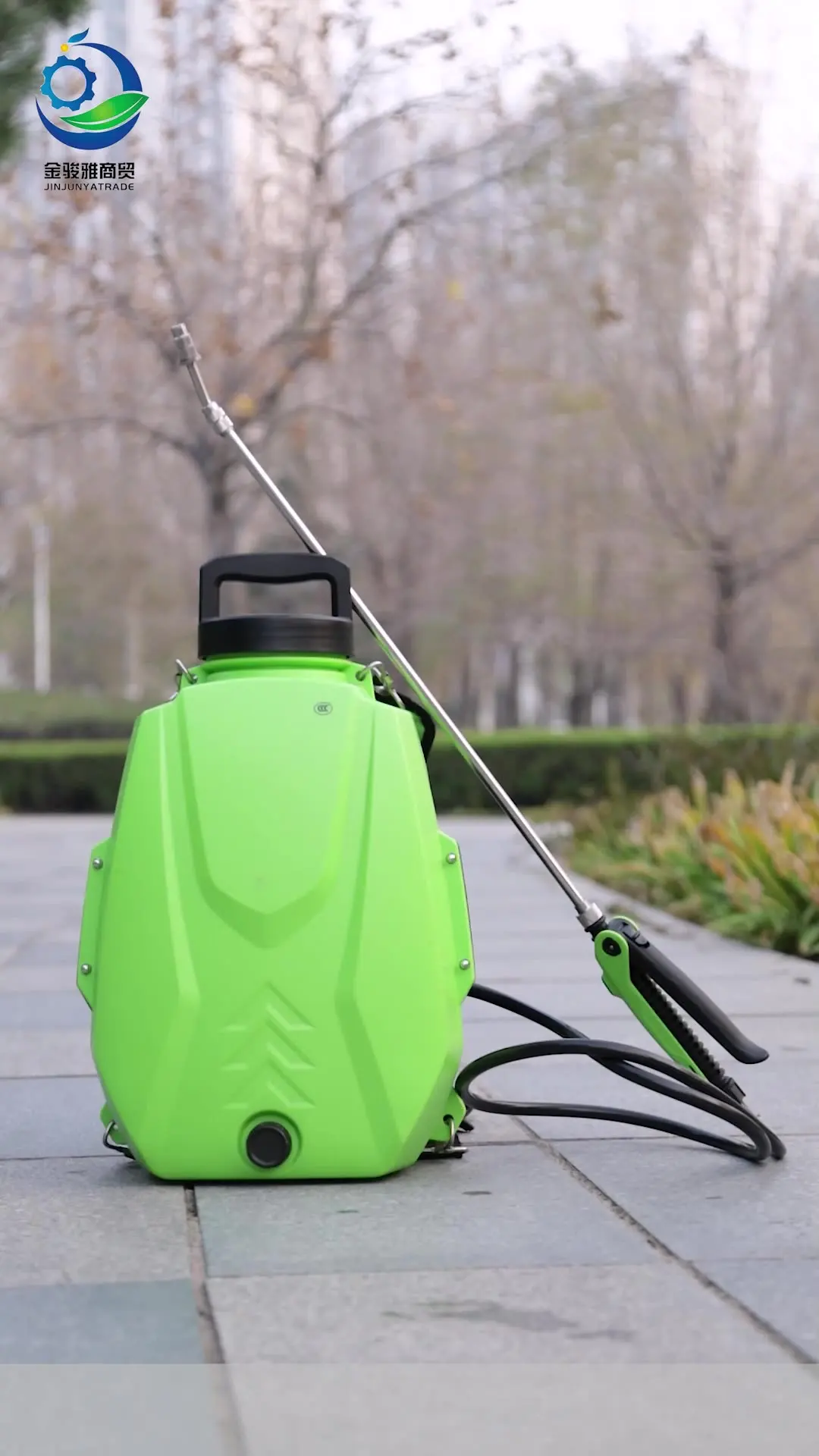 Garden Mainteness Grass Chemical fertilizer portable rechargeable backpack electric lithium battery sprayer
Garden Mainteness Grass Chemical fertilizer portable rechargeable backpack electric lithium battery sprayer
