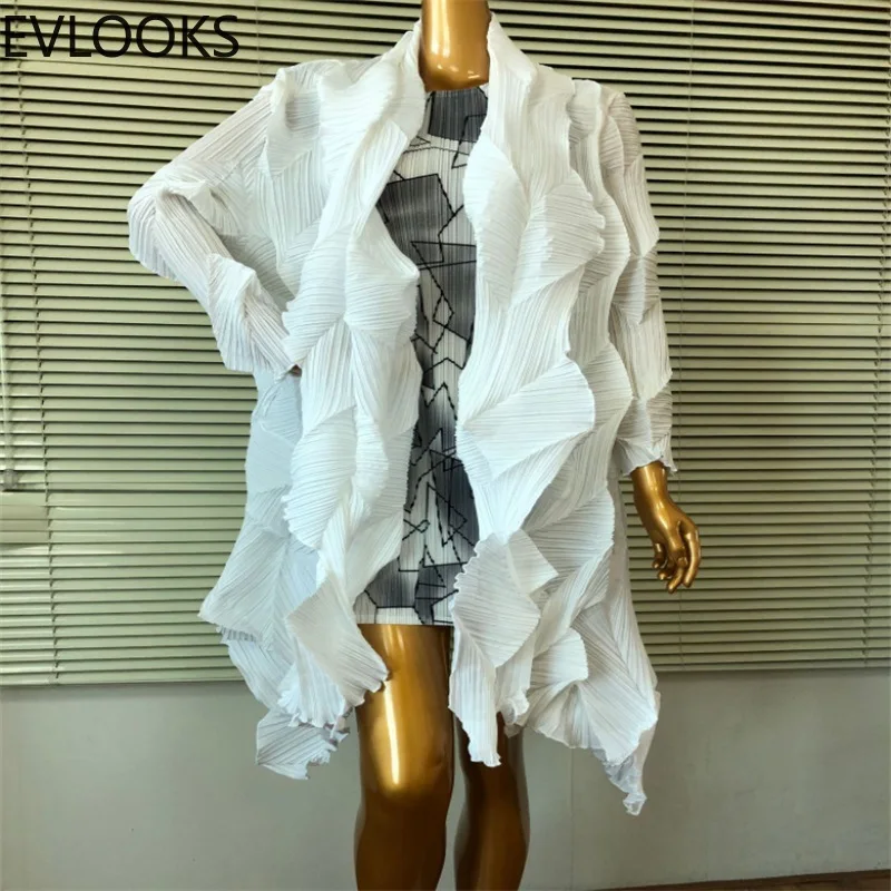EVLOOKS Hand Pleated Loose Plus Size Cardigan Long-sleeved Coat Casual Loose Pleated Trench Coat New Women Autum Winter 2022
EVLOOKS Hand Pleated Loose Plus Size Cardigan Long-sleeved Coat Casual Loose Pleated Trench Coat New Women Autum Winter 2022