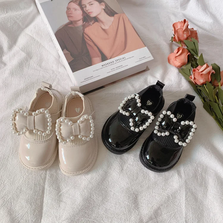 2022 Girls Black Leather Shoes Spring Autumn Single Shoes Pearl Bow Female Baby Princess Little Girl Cute Children's Shoes
2022 Girls Black Leather Shoes Spring Autumn Single Shoes Pearl Bow Female Baby Princess Little Girl Cute Children's Shoes