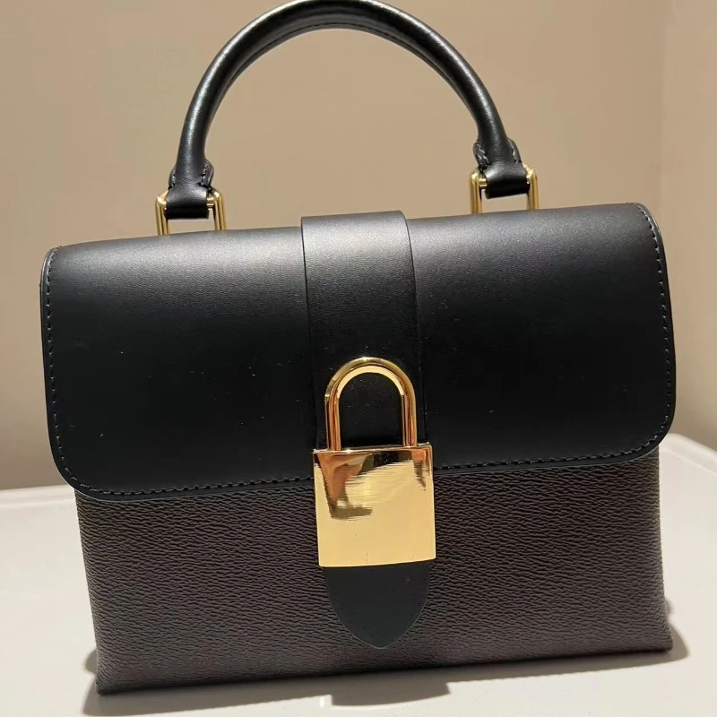 Luxury Designer 2023 New Handbag Leather Shoulder Bag Crossbody Bag Genuine Leather Flap Shoulder Bag Women's Handbags
Luxury Designer 2023 New Handbag Leather Shoulder Bag Crossbody Bag Genuine Leather Flap Shoulder Bag Women's Handbags
