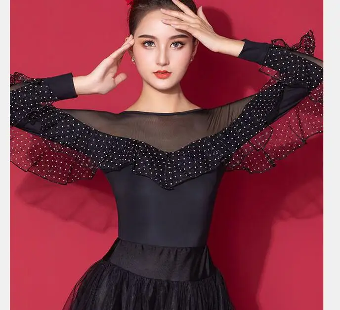 1pcs/lot Ruffle organza Long Sleeve Modern Sexy Latin Dance Top for Women Ballroom Tango Costumes
1pcs/lot Ruffle organza Long Sleeve Modern Sexy Latin Dance Top for Women Ballroom Tango Costumes