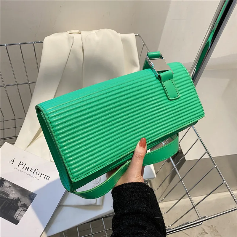Female Bag 2022 New Female Bag Korean Fashion Pillow Bag Leather Shoulder Messenger Handbag For Women
Female Bag 2022 New Female Bag Korean Fashion Pillow Bag Leather Shoulder Messenger Handbag For Women