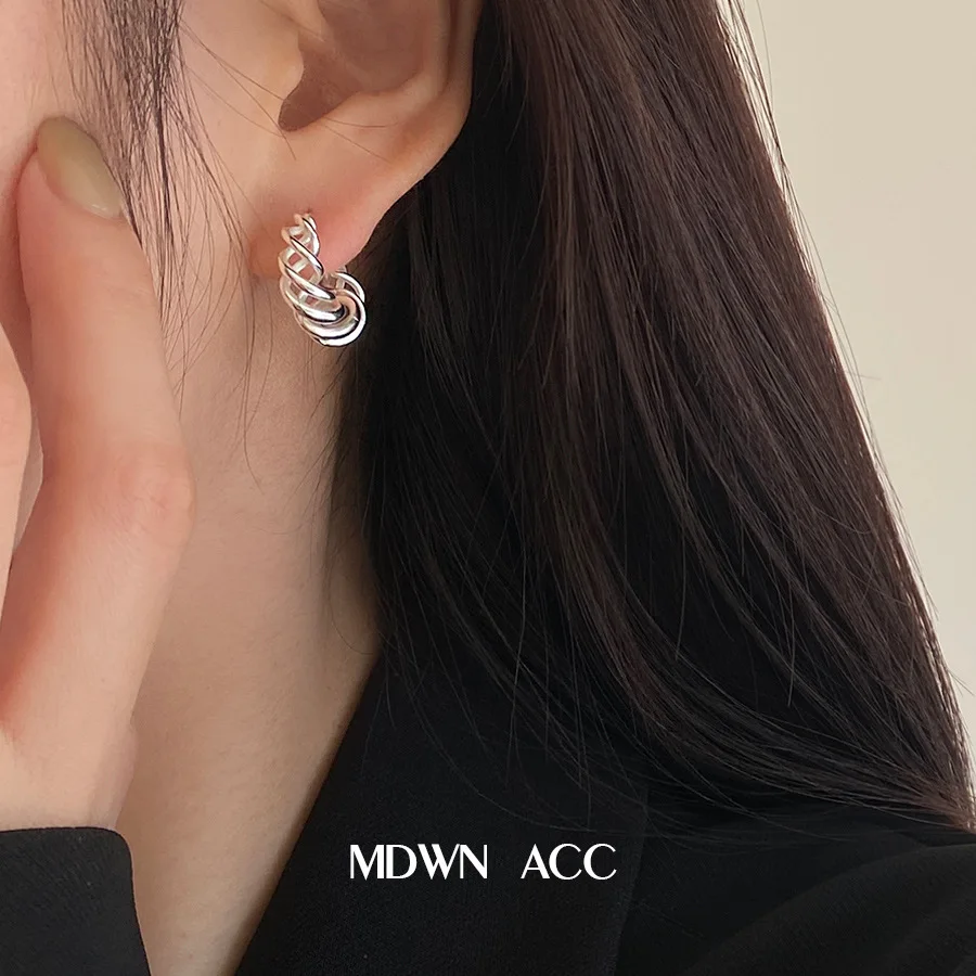 FMILY Minimalist 925 Sterling Silver Personality Twist Line Earrings Temperament Fashion Versatile Send Girlfriend Jewelry
FMILY Minimalist 925 Sterling Silver Personality Twist Line Earrings Temperament Fashion Versatile Send Girlfriend Jewelry