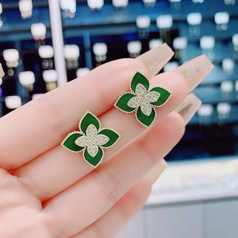 Lucky Grass Silver Needle Earrings Female Minority Design Feeling Light Luxury Green High-Grade Temperament Fashion internet Red
Lucky Grass Silver Needle Earrings Female Minority Design Feeling Light Luxury Green High-Grade Temperament Fashion internet Red